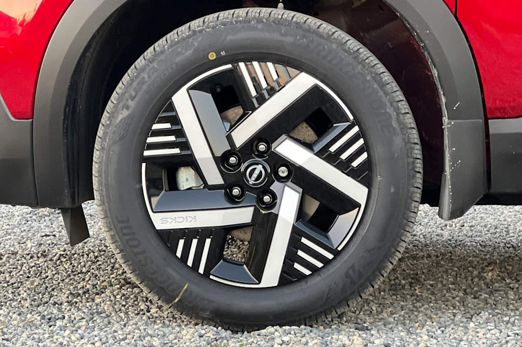 Thumbnail: 2026 Nissan Kicks - 8