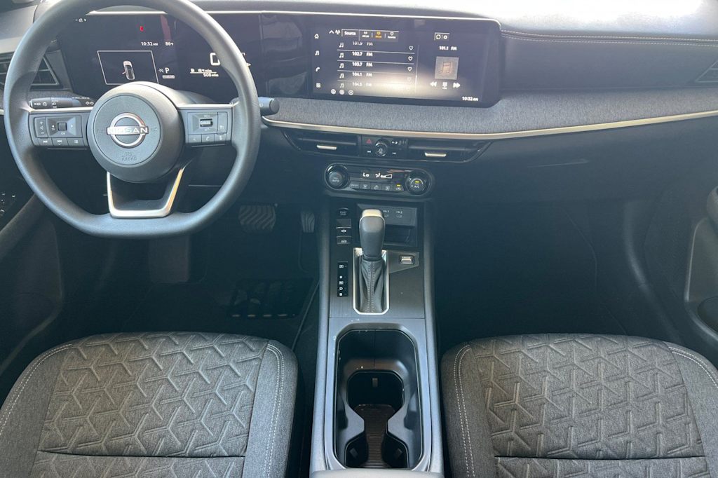 Thumbnail: 2026 Nissan Kicks - 2