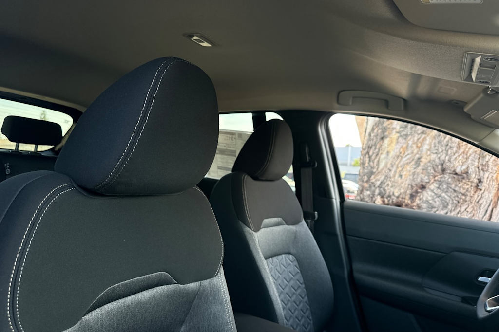 Thumbnail: 2026 Nissan Kicks - 10