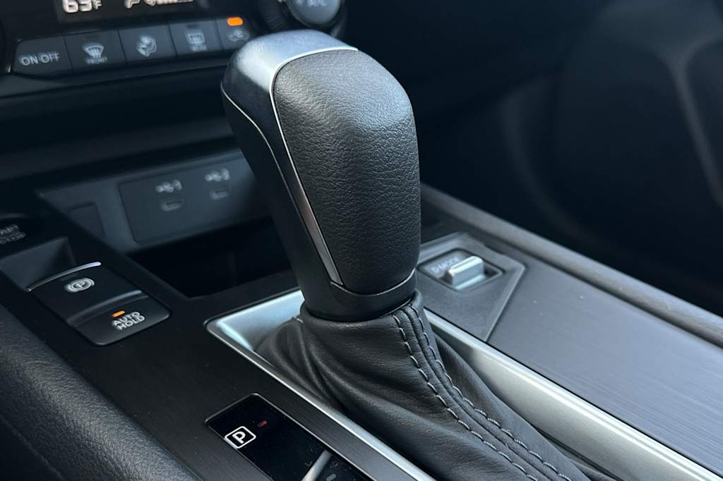 Thumbnail: 2026 Nissan Kicks - 15