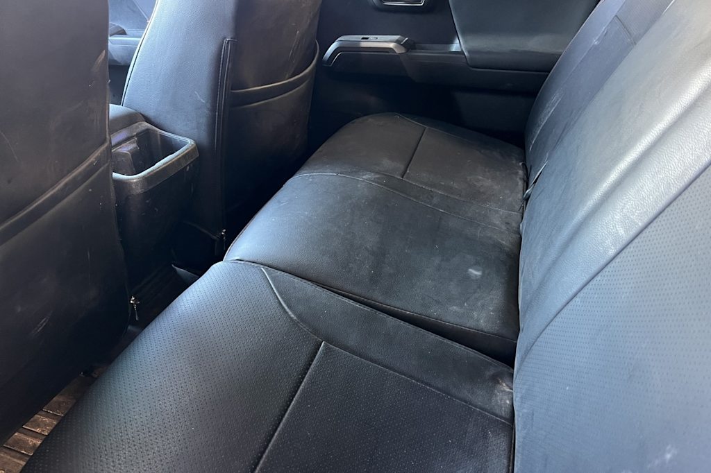 Thumbnail: 2019 Toyota Tacoma - 10