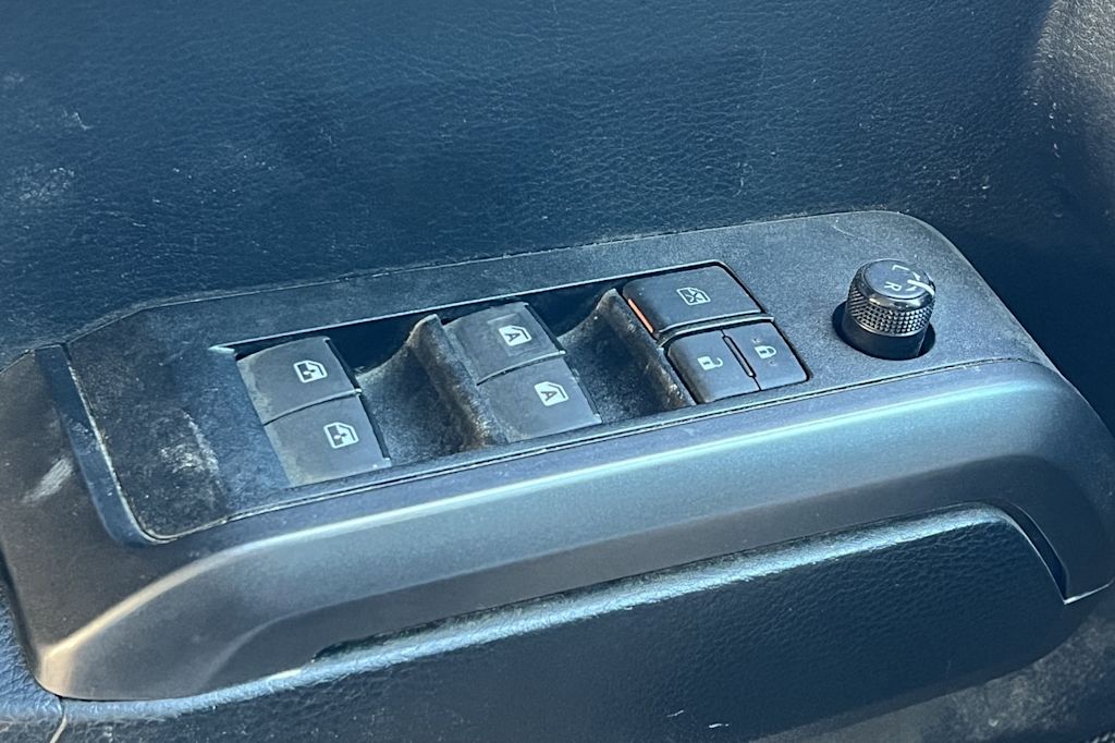 Thumbnail: 2019 Toyota Tacoma - 23