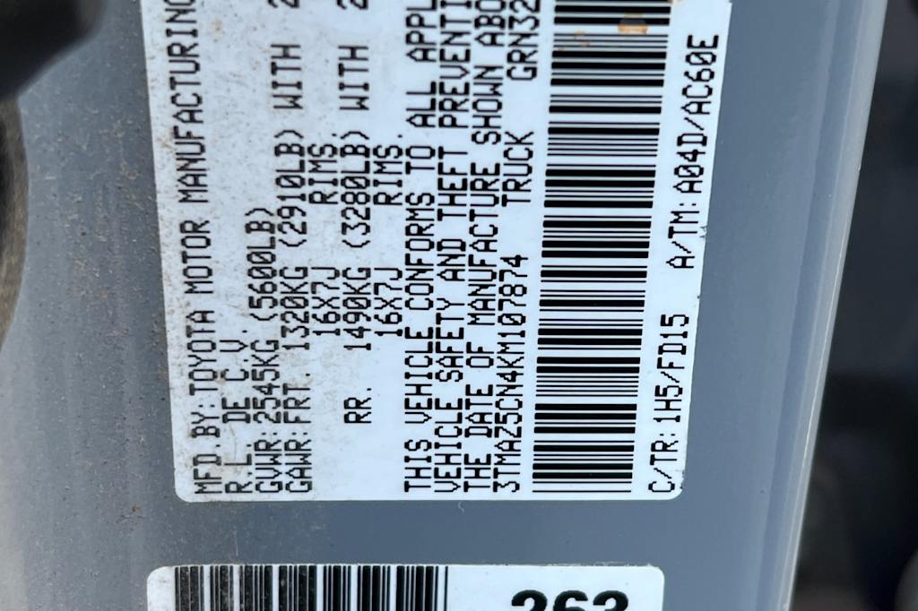 Thumbnail: 2019 Toyota Tacoma - 17