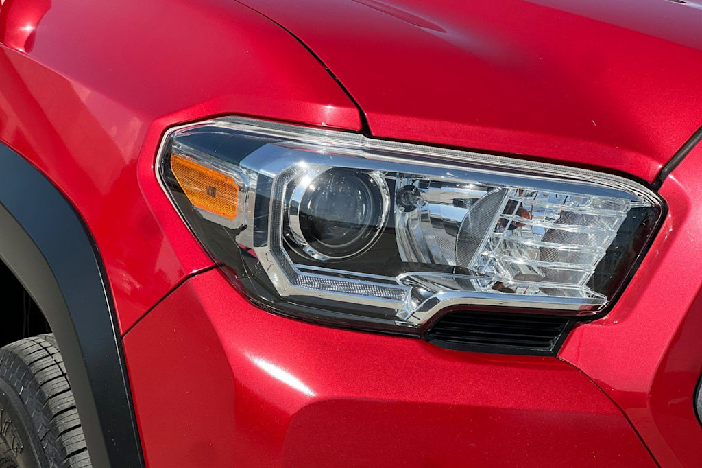Thumbnail: 2022 Toyota Tacoma - 33