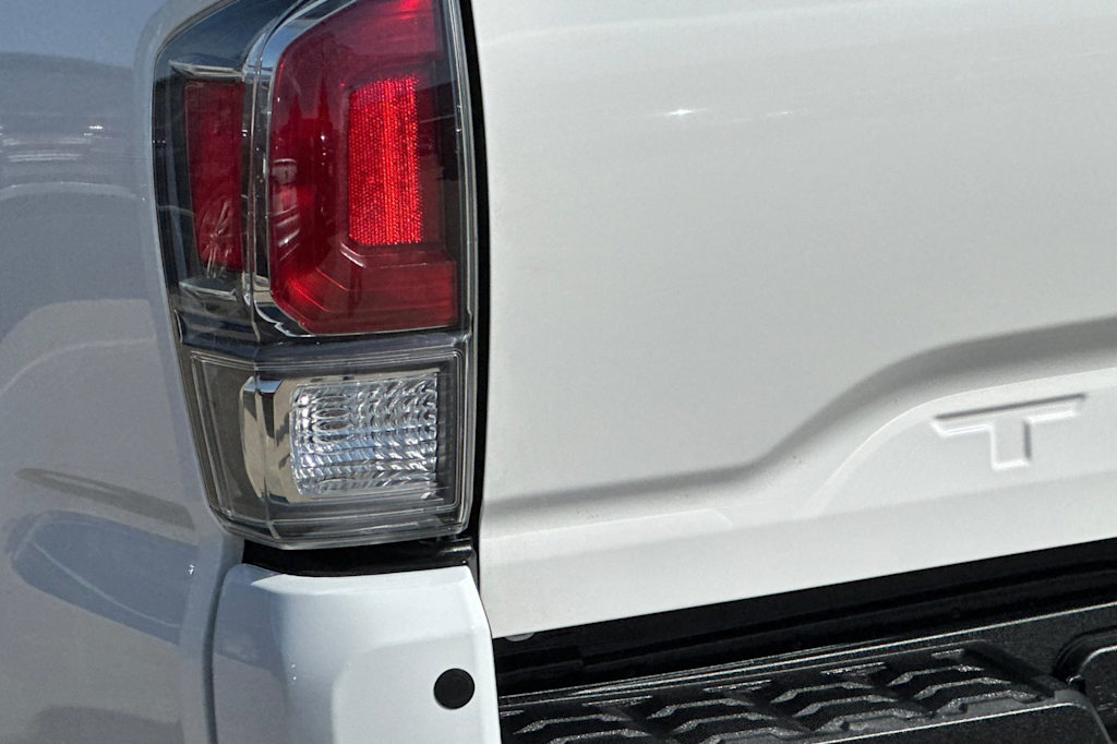 Thumbnail: 2023 Toyota Tacoma - 16