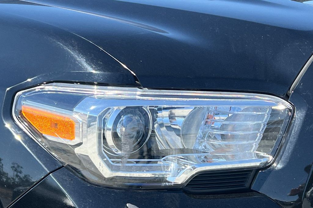 Thumbnail: 2023 Toyota Tacoma - 34