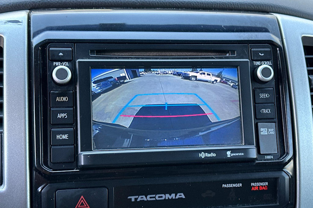 Thumbnail: 2015 Toyota Tacoma - 25
