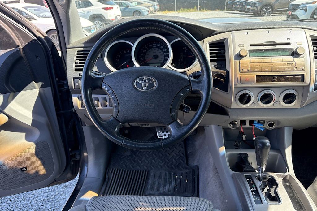 Thumbnail: 2009 Toyota Tacoma - 11