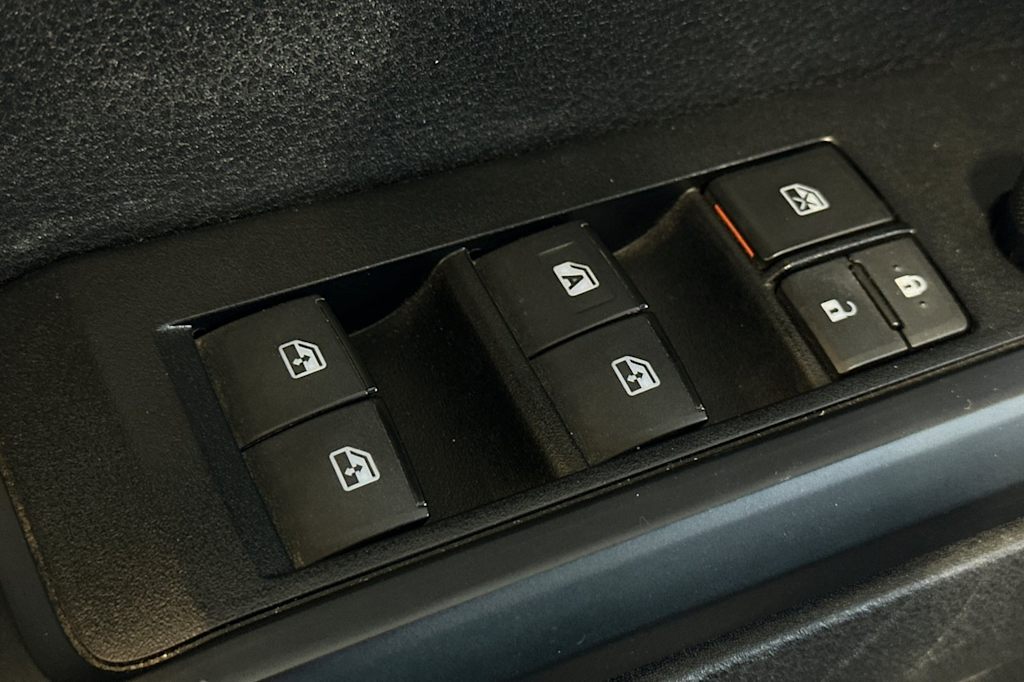 Thumbnail: 2021 Toyota Tacoma - 24