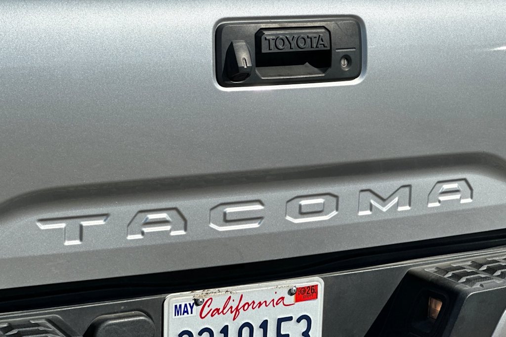 Thumbnail: 2021 Toyota Tacoma - 22