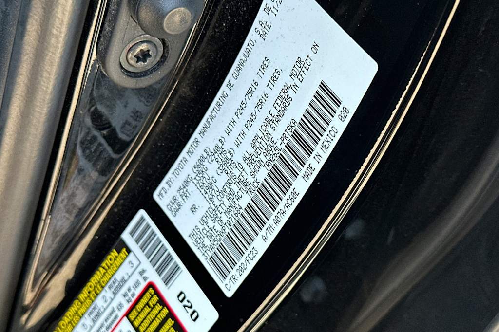 Thumbnail: 2023 Toyota Tacoma - 30