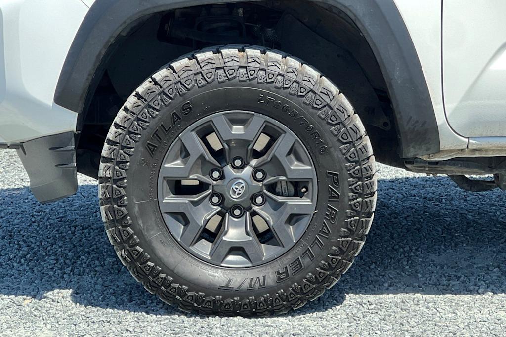 Thumbnail: 2021 Toyota Tacoma - 8