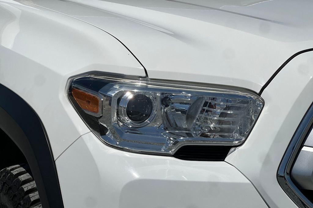 Thumbnail: 2021 Toyota Tacoma - 33