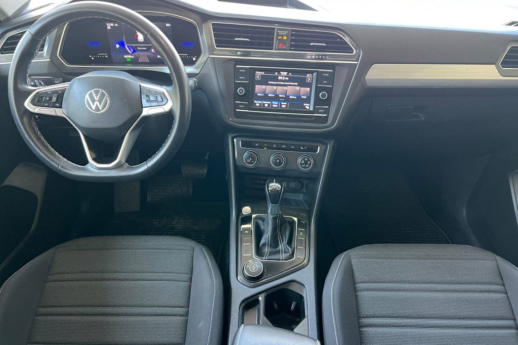 Thumbnail: 2022 Volkswagen Tiguan - 2