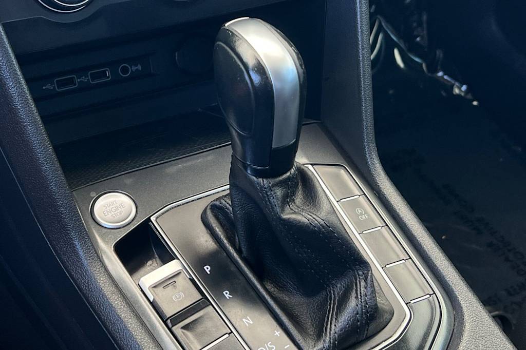 Thumbnail: 2020 Volkswagen Tiguan - 15