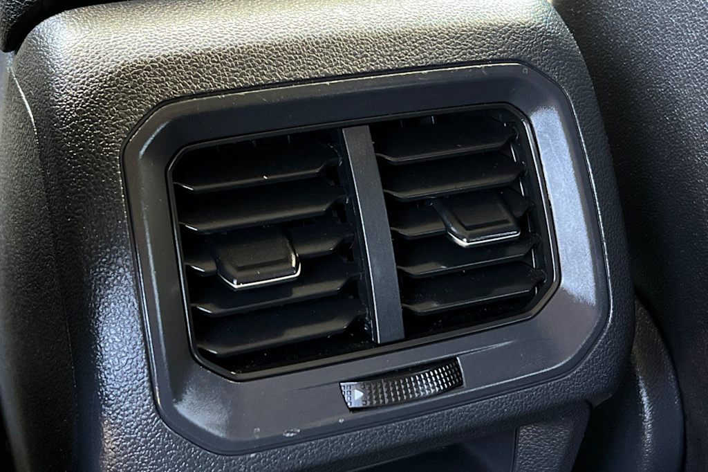 Thumbnail: 2020 Volkswagen Tiguan - 25