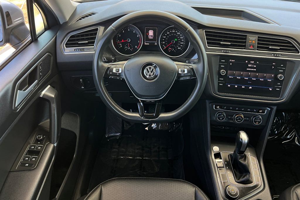 Thumbnail: 2020 Volkswagen Tiguan - 12