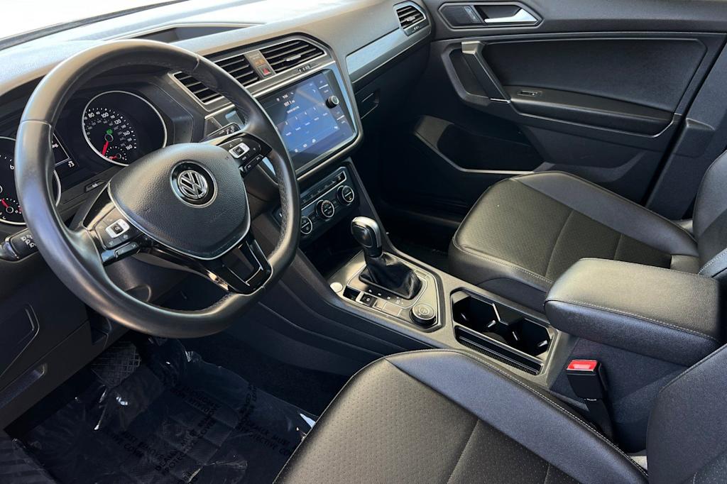 Thumbnail: 2020 Volkswagen Tiguan - 9