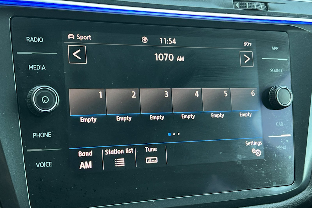 Thumbnail: 2020 Volkswagen Tiguan - 14