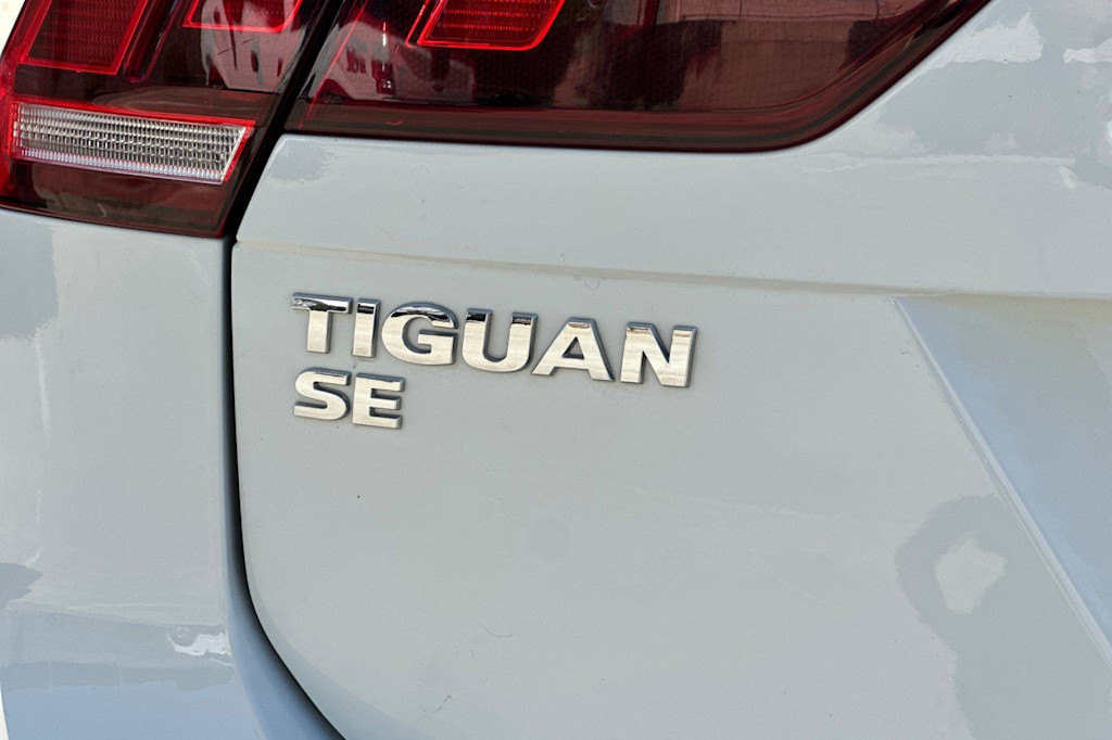 Thumbnail: 2020 Volkswagen Tiguan - 7