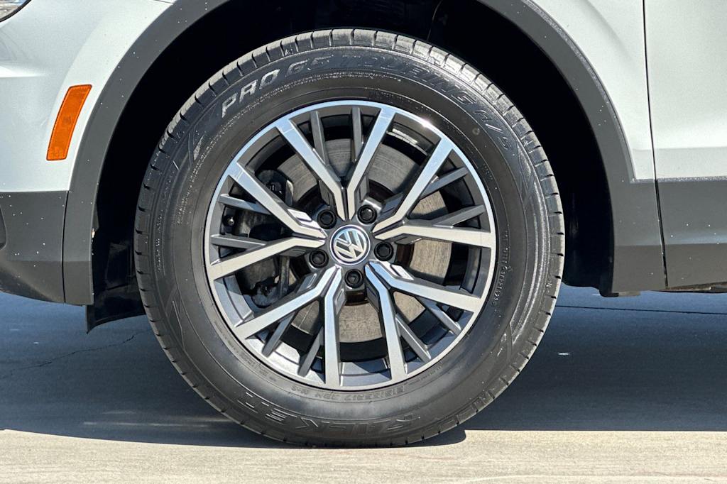 Thumbnail: 2020 Volkswagen Tiguan - 8