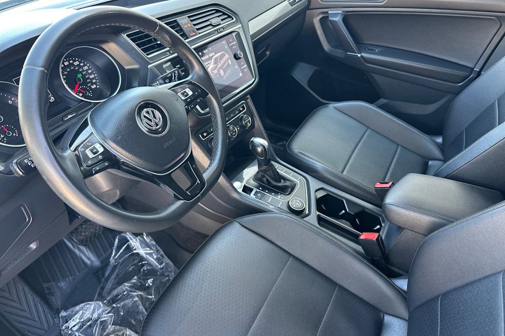 Thumbnail: 2020 Volkswagen Tiguan - 9