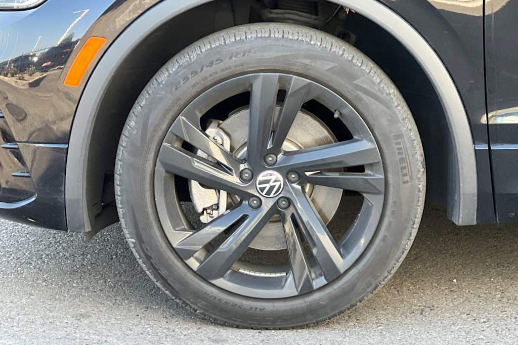 Thumbnail: 2023 Volkswagen Tiguan - 8