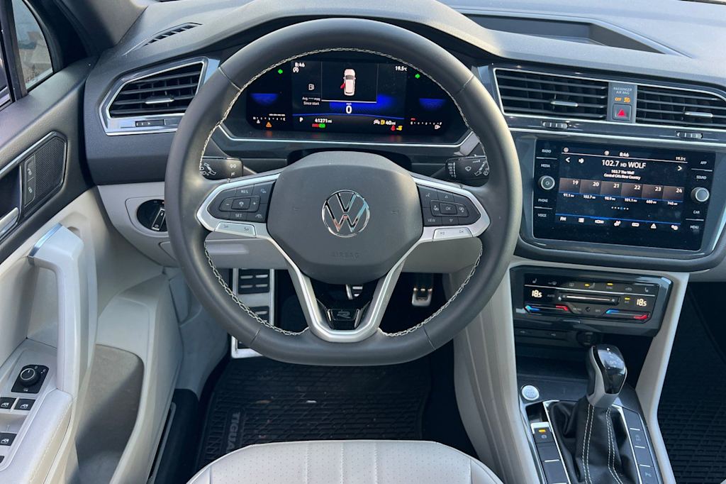Thumbnail: 2023 Volkswagen Tiguan - 12
