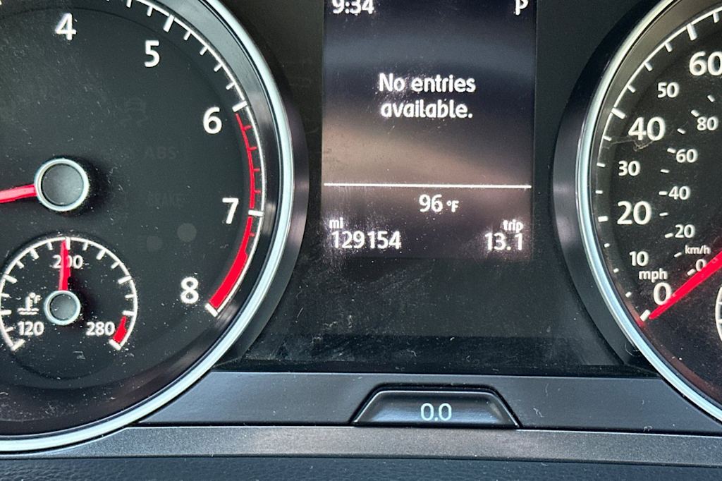 Thumbnail: 2019 Volkswagen Golf - 17