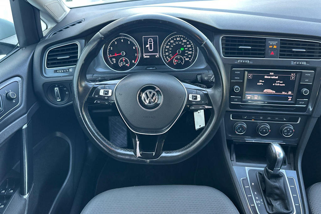 Thumbnail: 2019 Volkswagen Golf - 9