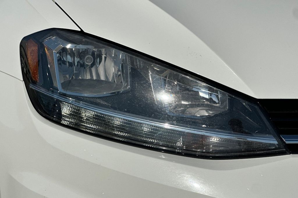 Thumbnail: 2019 Volkswagen Golf - 34