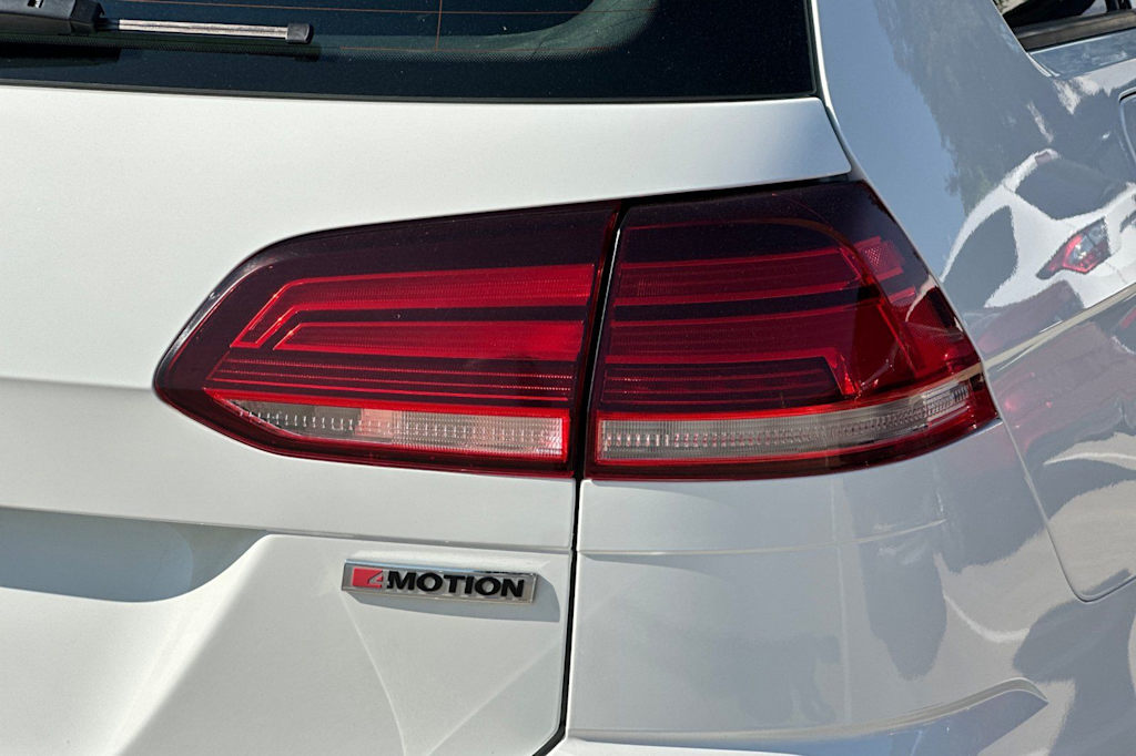 Thumbnail: 2019 Volkswagen Golf - 35