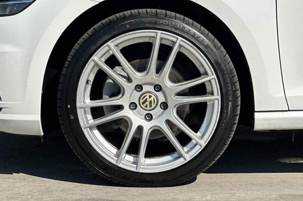 Thumbnail: 2019 Volkswagen Golf - 8