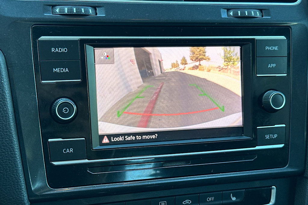 Thumbnail: 2019 Volkswagen Golf - 27