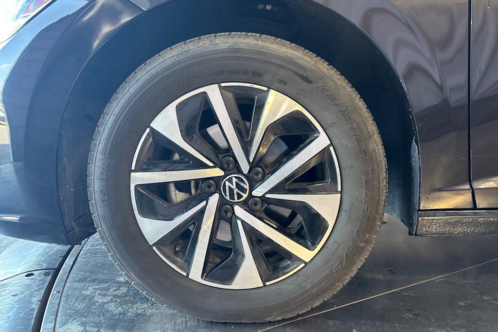Thumbnail: 2024 Volkswagen Jetta - 8