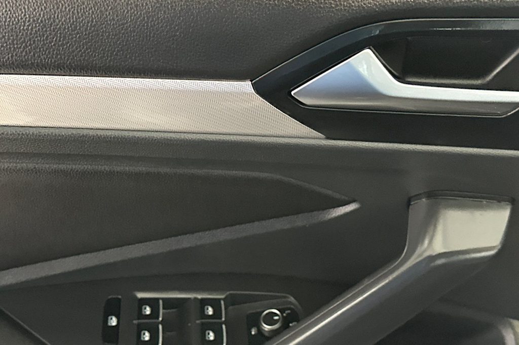 Thumbnail: 2024 Volkswagen Jetta - 21