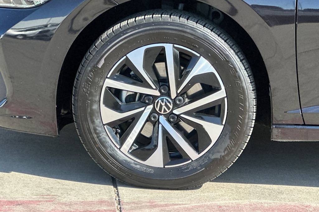 Thumbnail: 2024 Volkswagen Jetta - 8