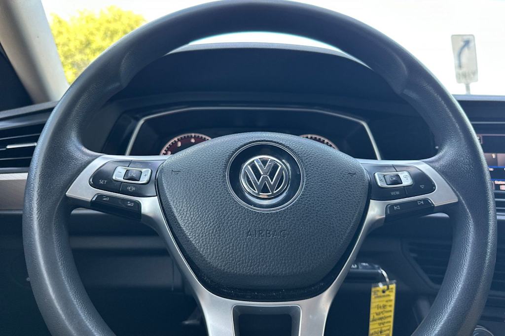 Thumbnail: 2021 Volkswagen Jetta - 25
