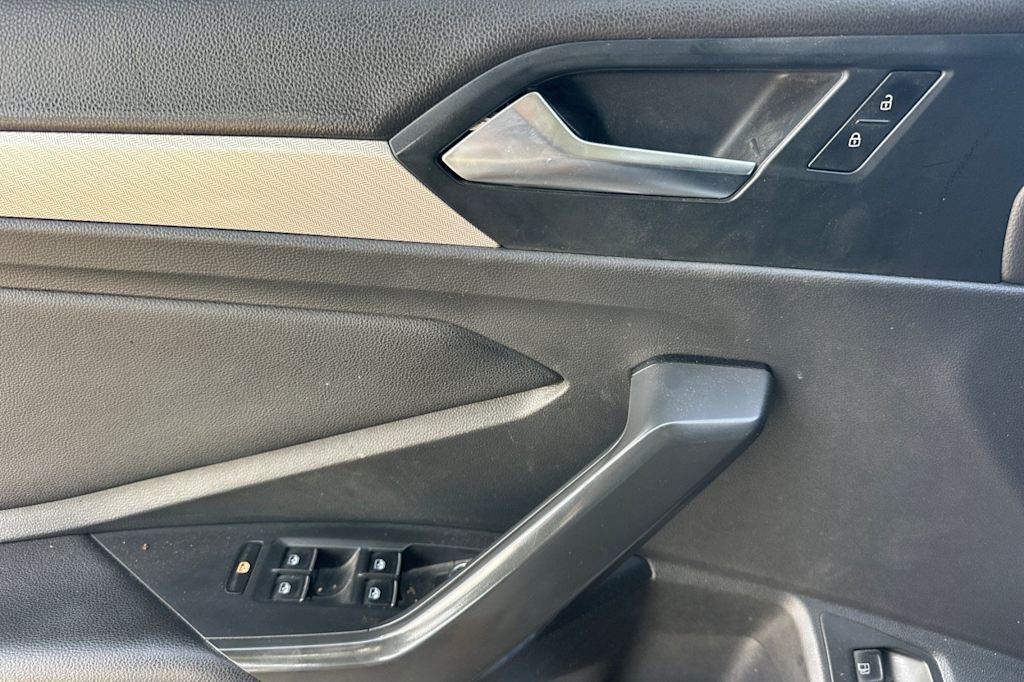 Thumbnail: 2021 Volkswagen Jetta - 22