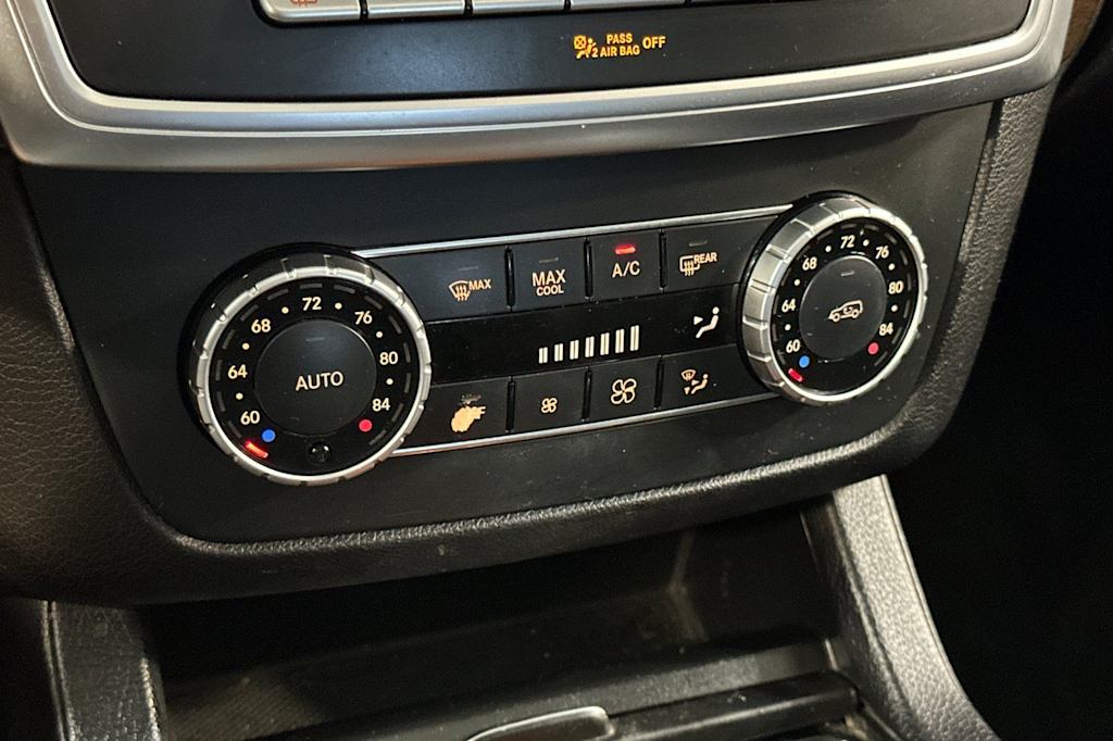 Thumbnail: 2015 Mercedes-Benz M-Class - 24