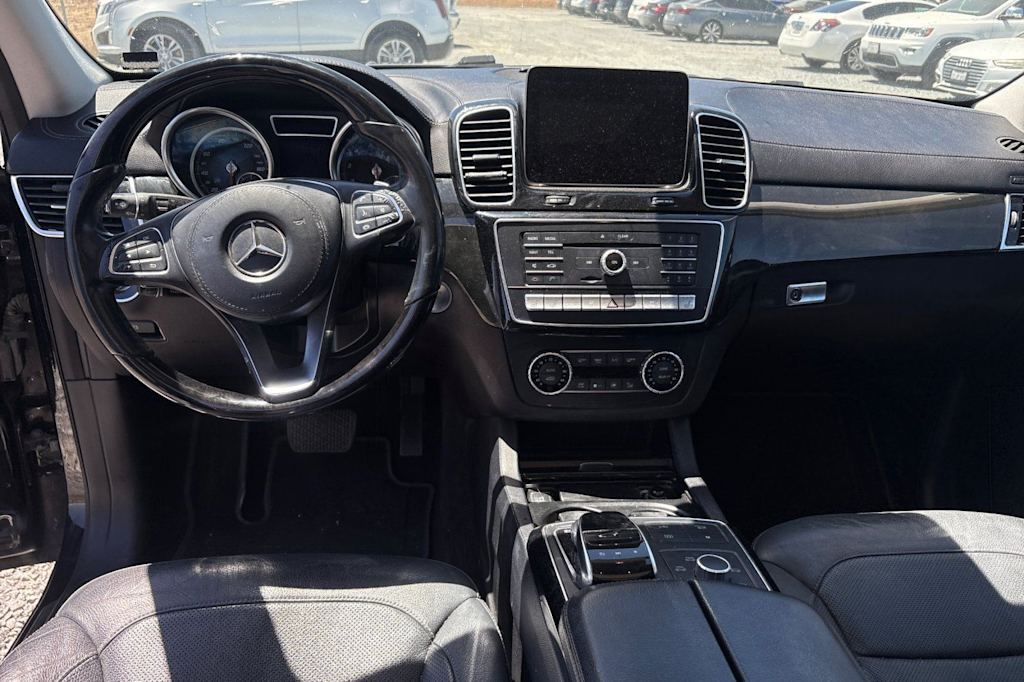 Thumbnail: 2018 Mercedes-Benz GLS - 2