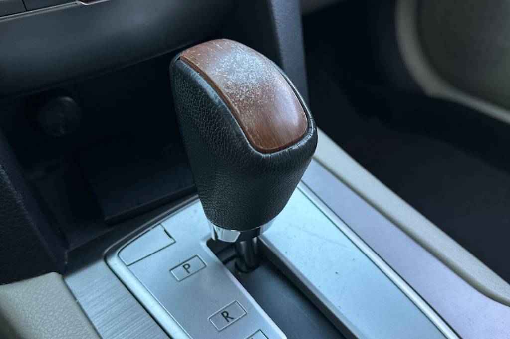 2014 Subaru Outback Limited 15