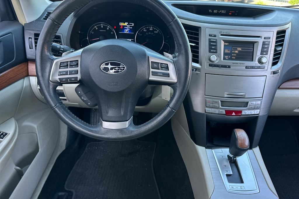 2014 Subaru Outback Limited 12