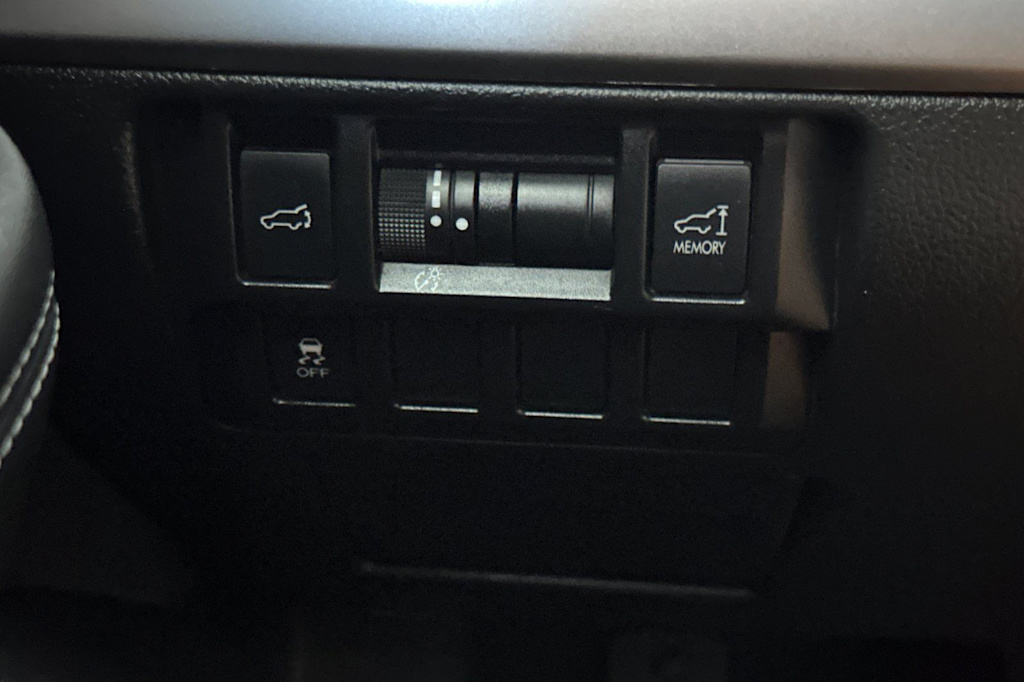 Thumbnail: 2016 Subaru Outback - 32
