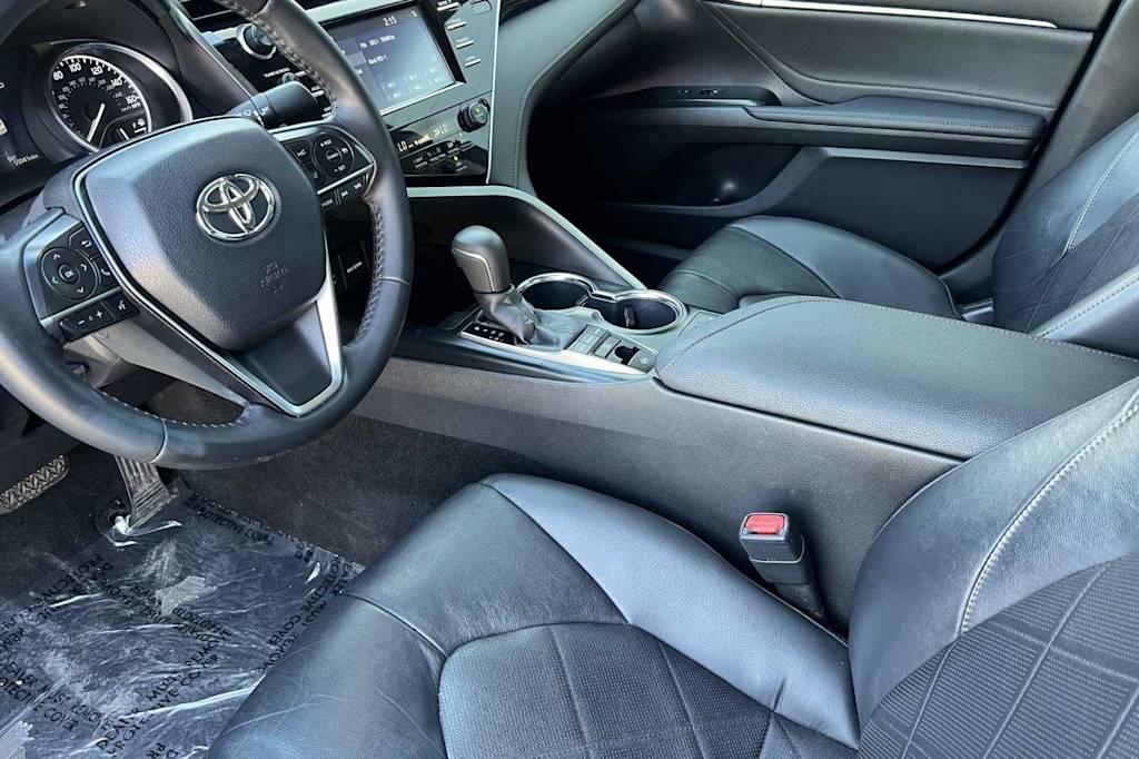 2018 Toyota Camry XLE 9