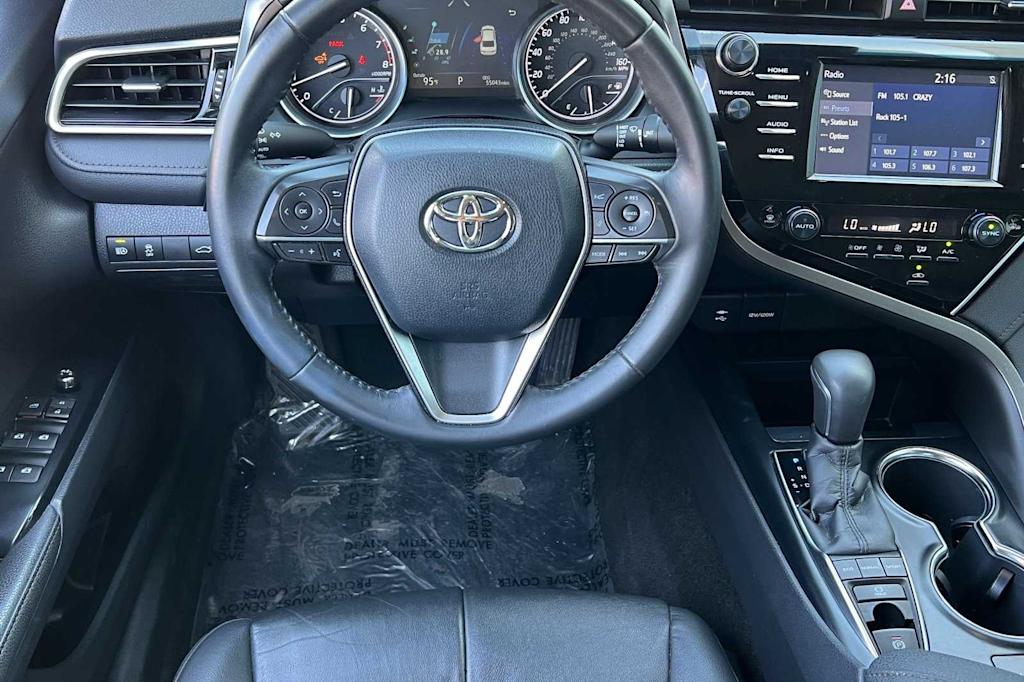 2018 Toyota Camry XLE 12