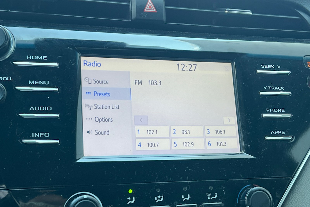 Thumbnail: 2018 Toyota Camry - 14