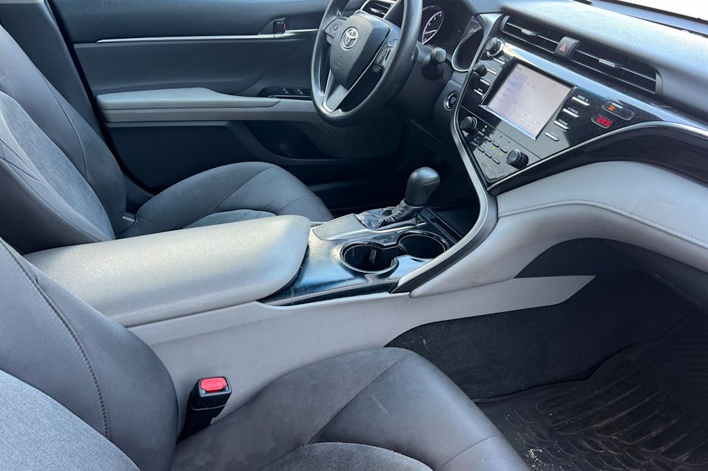 Thumbnail: 2018 Toyota Camry - 13