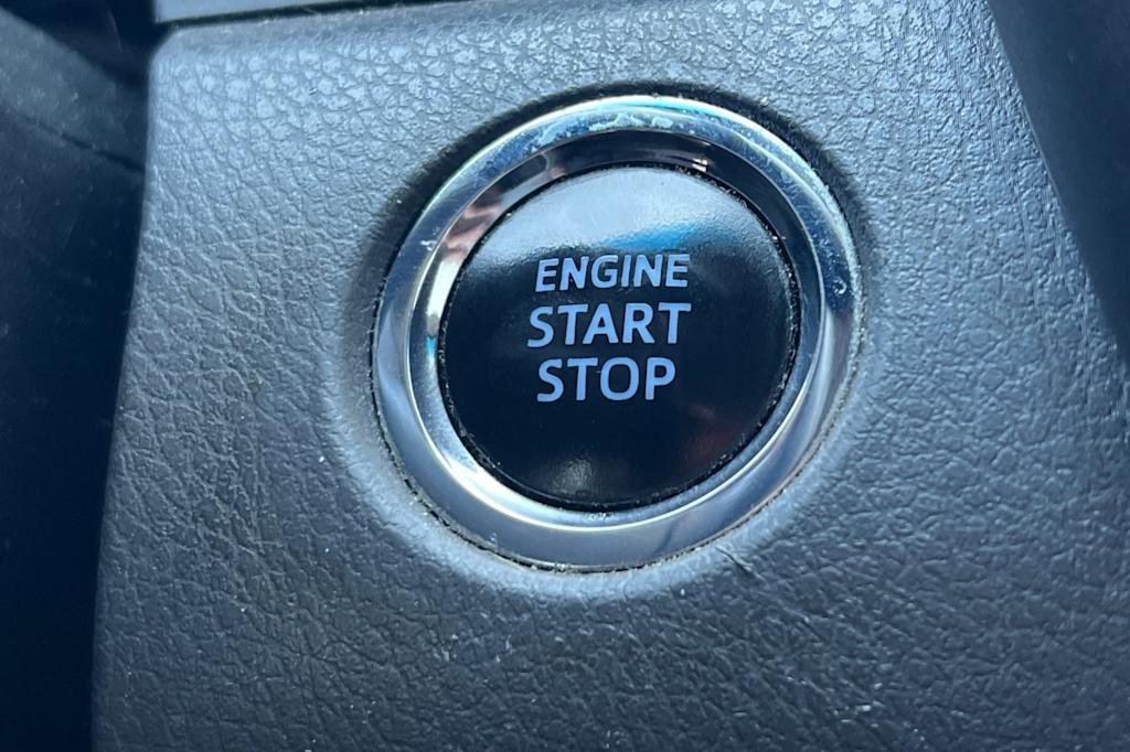 Thumbnail: 2018 Toyota Camry - 27