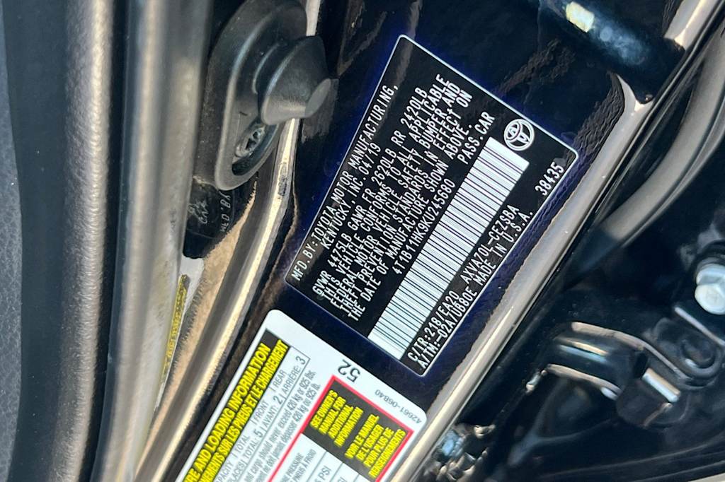 Thumbnail: 2019 Toyota Camry - 33